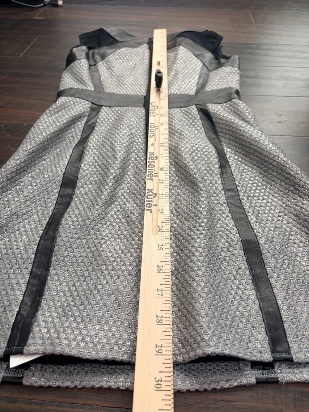 Sleek Mesh Sheath Dress Milly black silver lambskin leather trim textured sheath - Picture 9 of 9